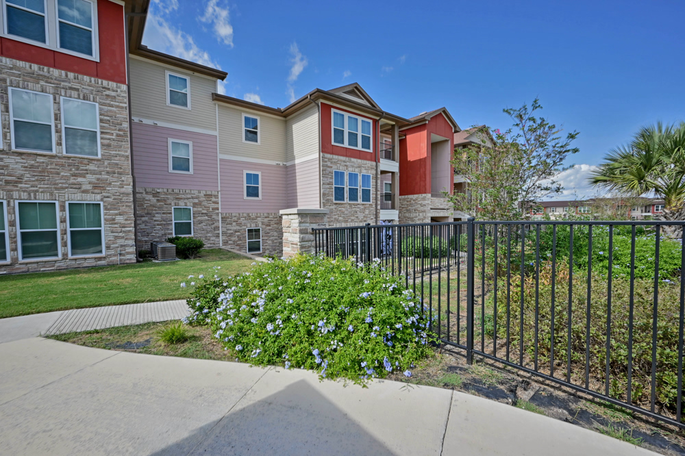 Riverview Calallen community exterior