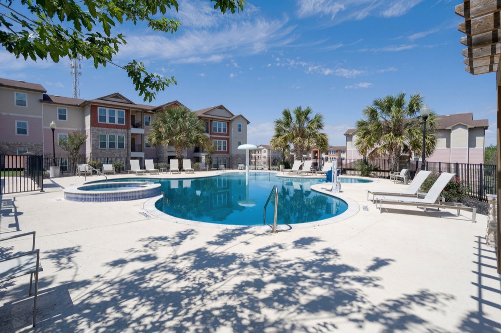 Riverview Calallen community seating
